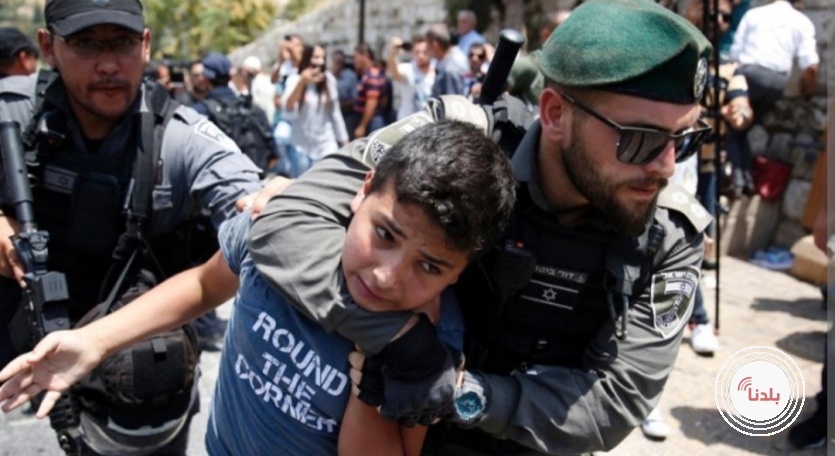 الاحتلال يفرض الحبس المنزلي على شاب من القدس