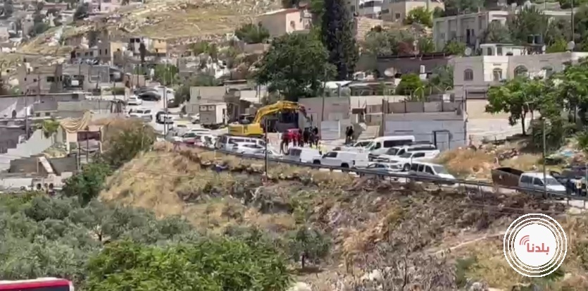 بلدية الاحتلال تهدم شقتين في جبل المكبر