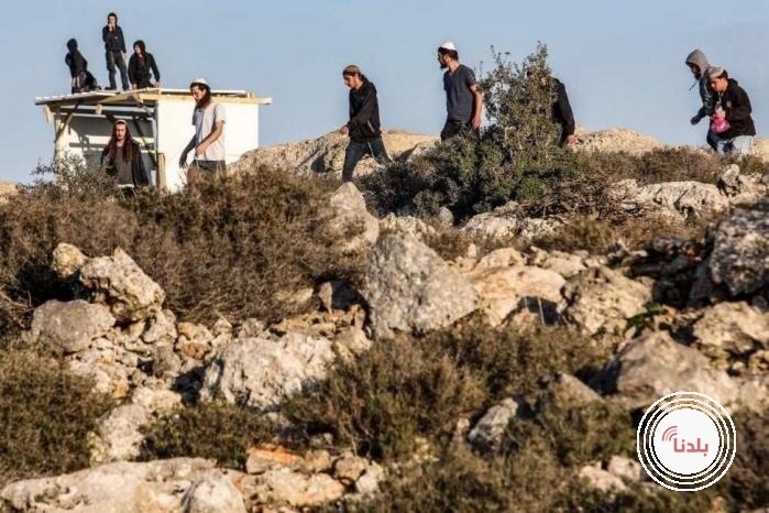 مستوطنون يقتحمون حمامات المالح بالأغوار الشمالية ويؤدون طقوسا تلمودية