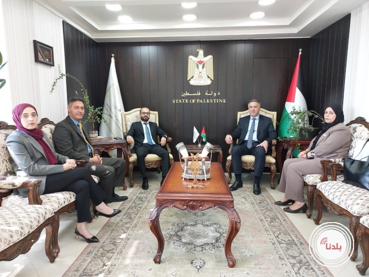 توضيحية 