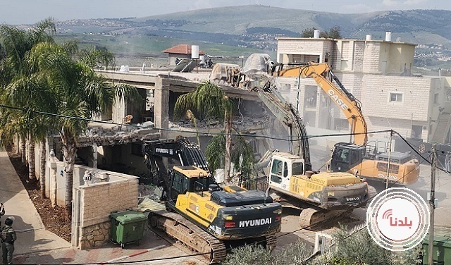 القدس.. الاحتلال يخطر بإخلاء وهدم أكثر من 20 منزلا ومنشأة في عناتا