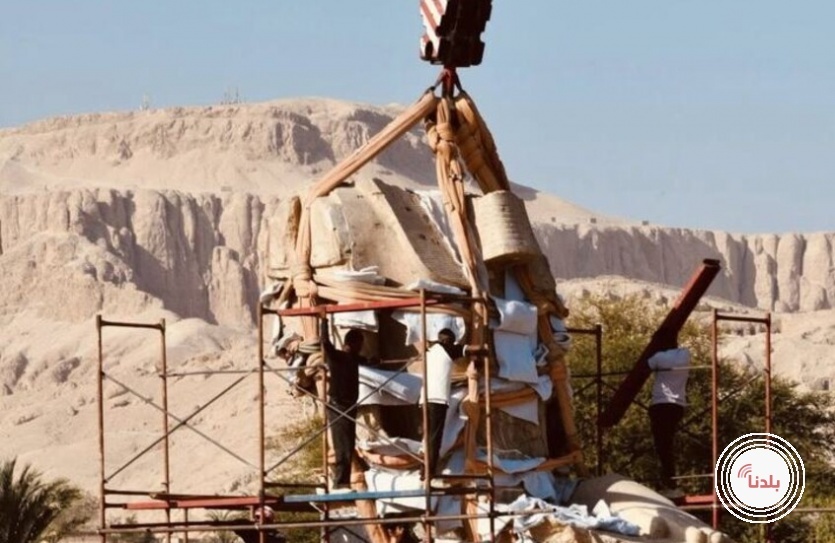 مصر تكشف عن تمثال نادر عملاق دفن 3000 عام تحت الرمال