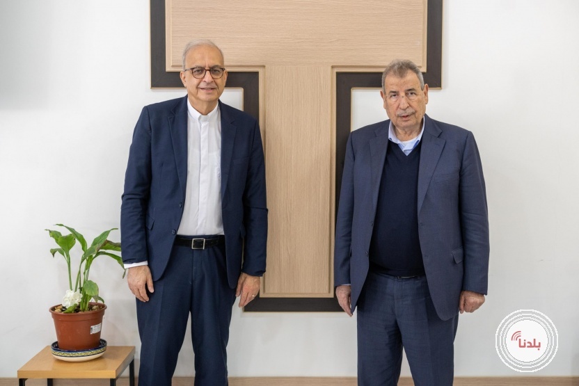 خوري يهنّئ القسيس بطرس منصور بتولّيه منصب أمين عام مجلس الكنائس الإنجيلية العالمي