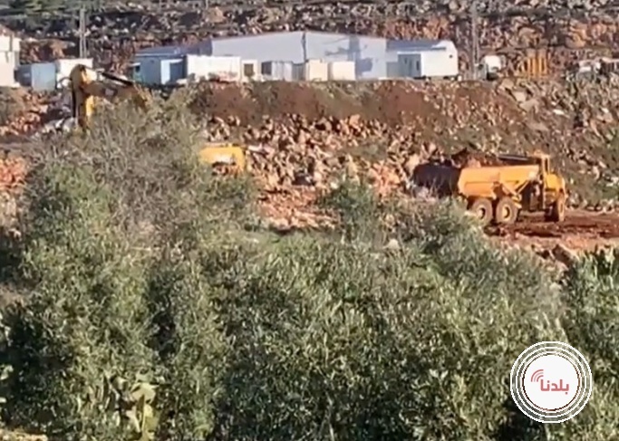الاحتلال يجرف أراضي في ترمسعيا شمال رام الله