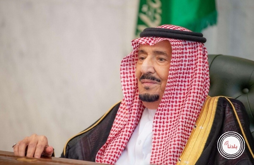 الملك سلمان بن عبد العزيز في أحدث ظهور له برفقة 3 أمراء