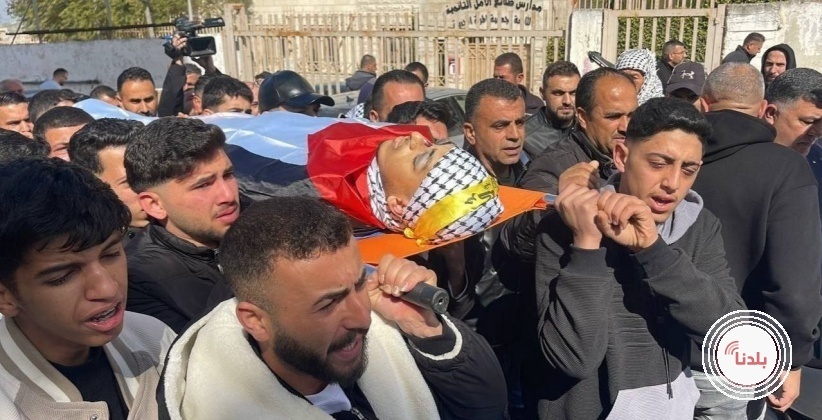 أهالي نابلس يشيعون جثمان الشهيد محمد حنني إلى مثواه الأخير