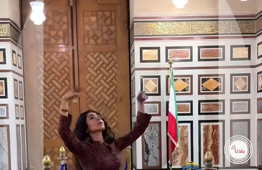 فتاة تثير موجة غضب في مصر برقصة داخل ضريح شاه إيران