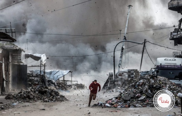 قصف مدفعي ونسف منازل وراء الخط الأصفر بغزة وجباليا