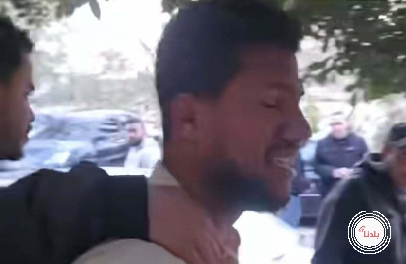 مصر.. فيديو لـ"زبون" يرفض دفع ثمن الطعام ويصور العامل وهو يبكي يثير غضب المصريين
