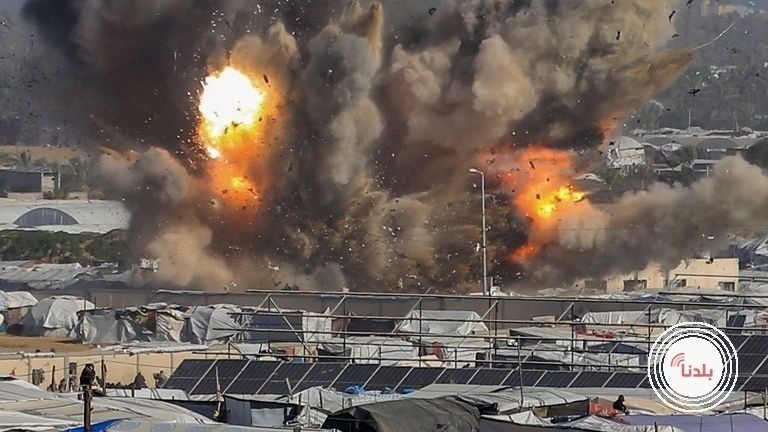 غزة.. انفجارات وقصف وراء الخط الأصفر واليونسيف تعلق عملها شمال القطاع