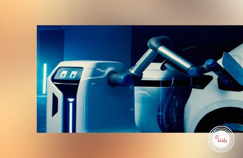 روسيا تكشف عن أول روبوت ذاتي الحركة لشحن السيارات الكهربائية