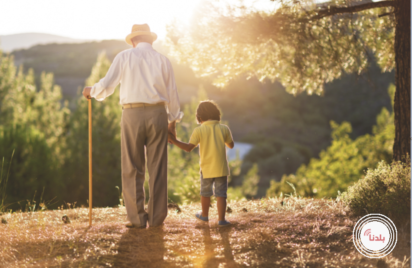 متى يعد الإنسان مسنّا؟.. استطلاع بريطاني يحدد العمر