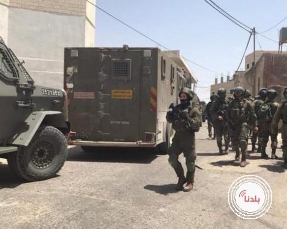 جنين: الاحتلال يقتحم رمانة وزبوبا ويحتجز عددا من المواطنين ويحقق ميدانيا معهم