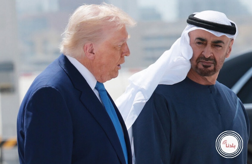 أول تعليق للصحفي الإماراتي الذي خطف أنظار ترامب..فمن هو؟
