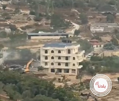 الاحتلال يهدم بنايتين سكنيتين في بيرزيت شمال رام الله