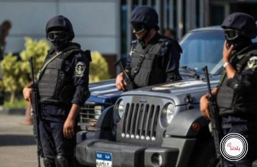 مصر.. سائق تاكسي يدهس فتاة في الشارع بعد خلاف على محطة النزول