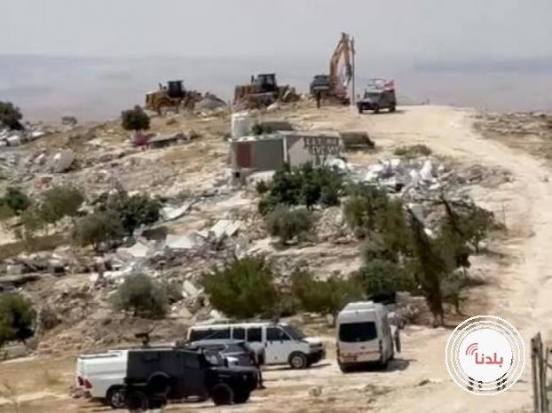 الاحتلال يهدم منزلا ومغارة سكنية في خلة الضبع بمسافر يطا